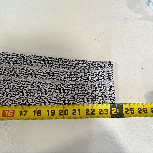 Athleta ULTIMATE STASH HIGH RISE 7/8 LEGGING Camilla Water Violet Texture XS - Picture 8 of 10